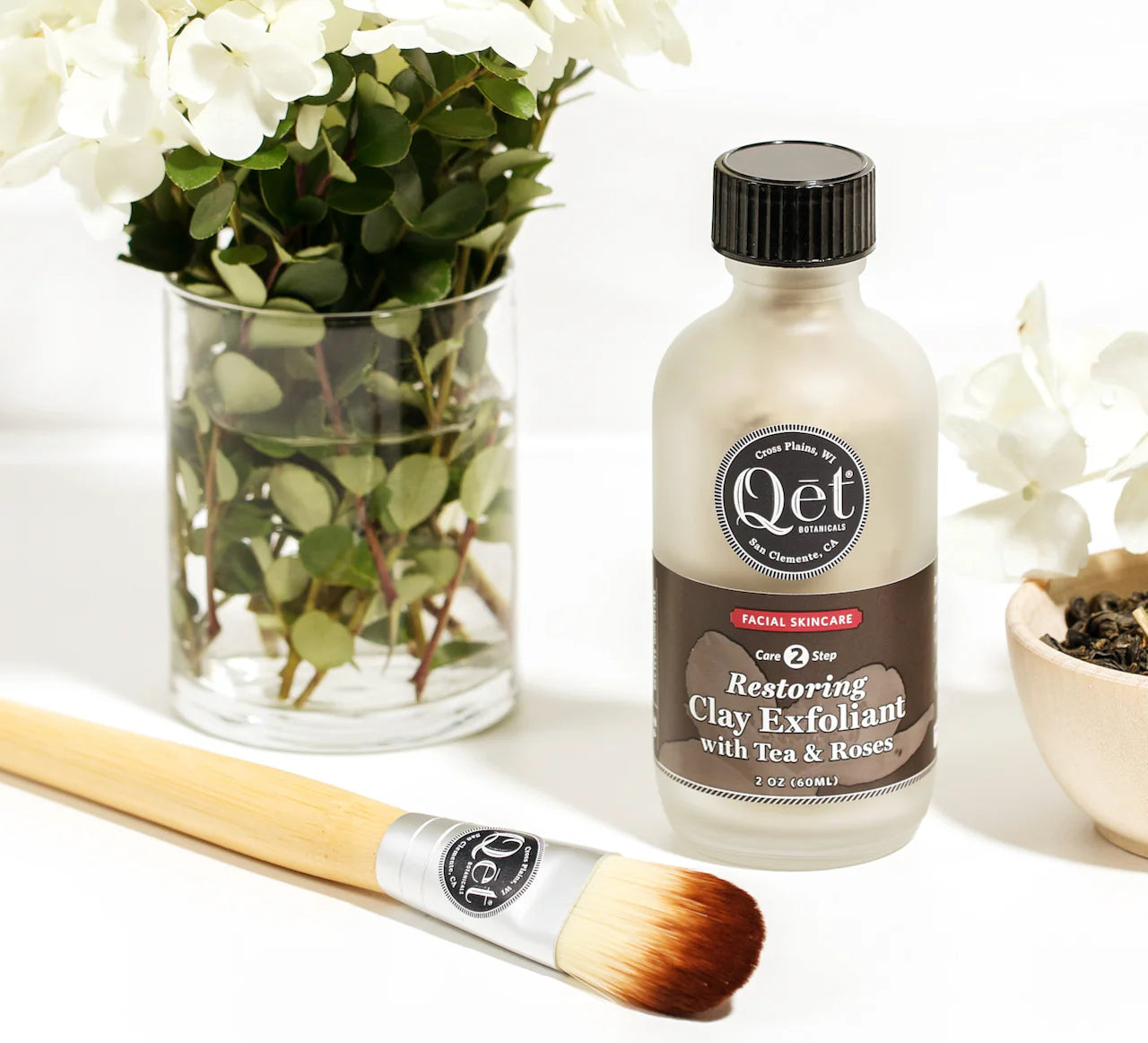 Restoring Clay Exfoliant with Tea & Roses